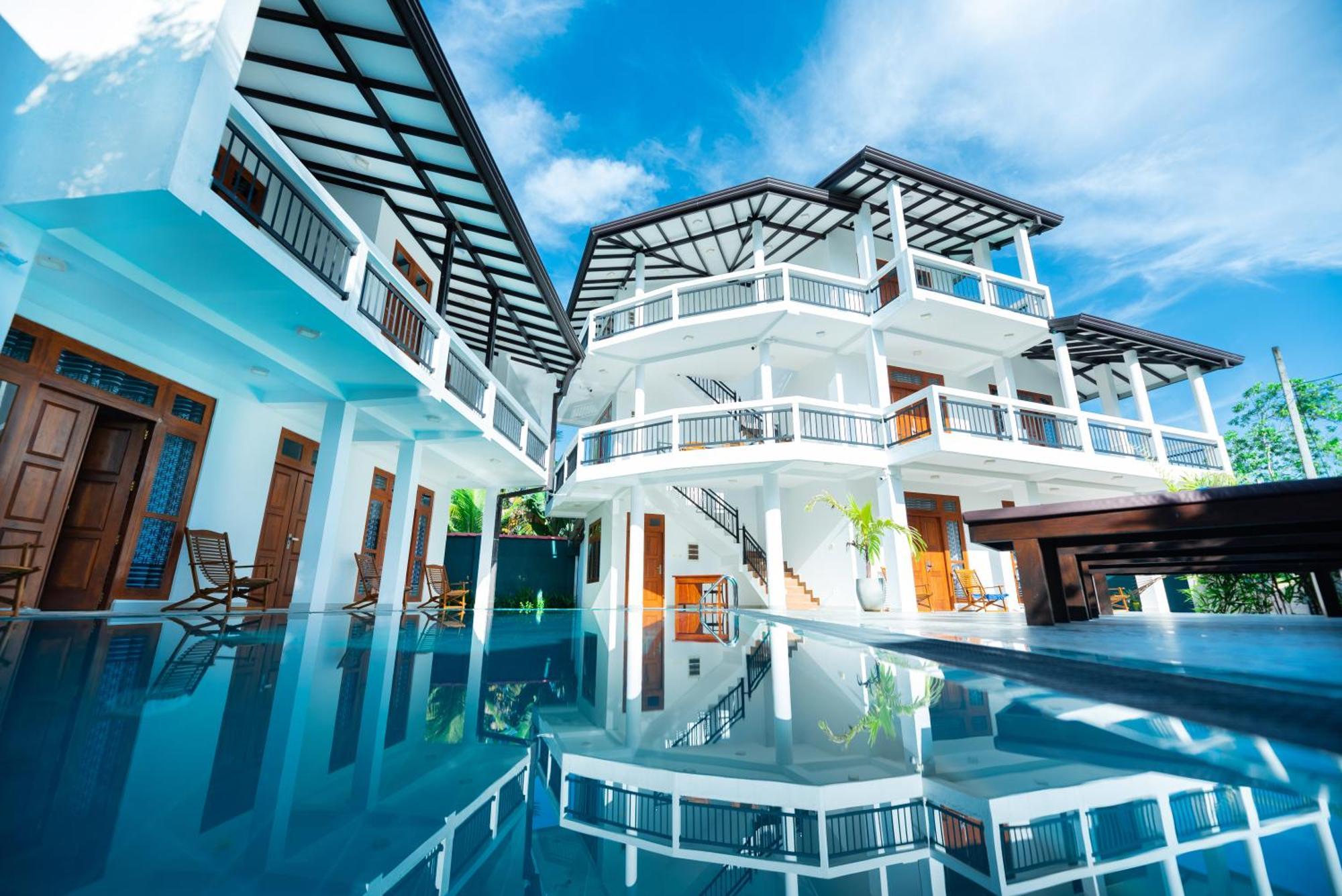 Teya Beach Hotel Ахангама Екстериор снимка