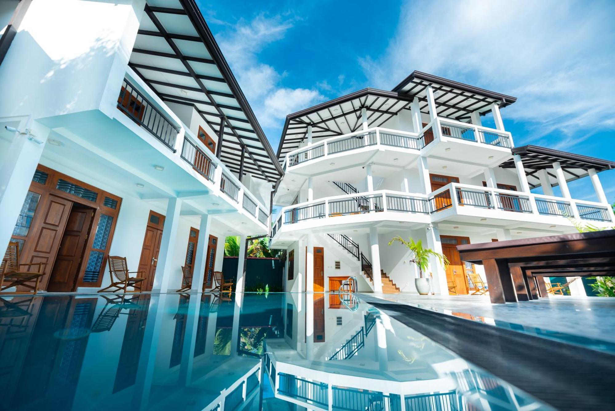 Teya Beach Hotel Ахангама Екстериор снимка