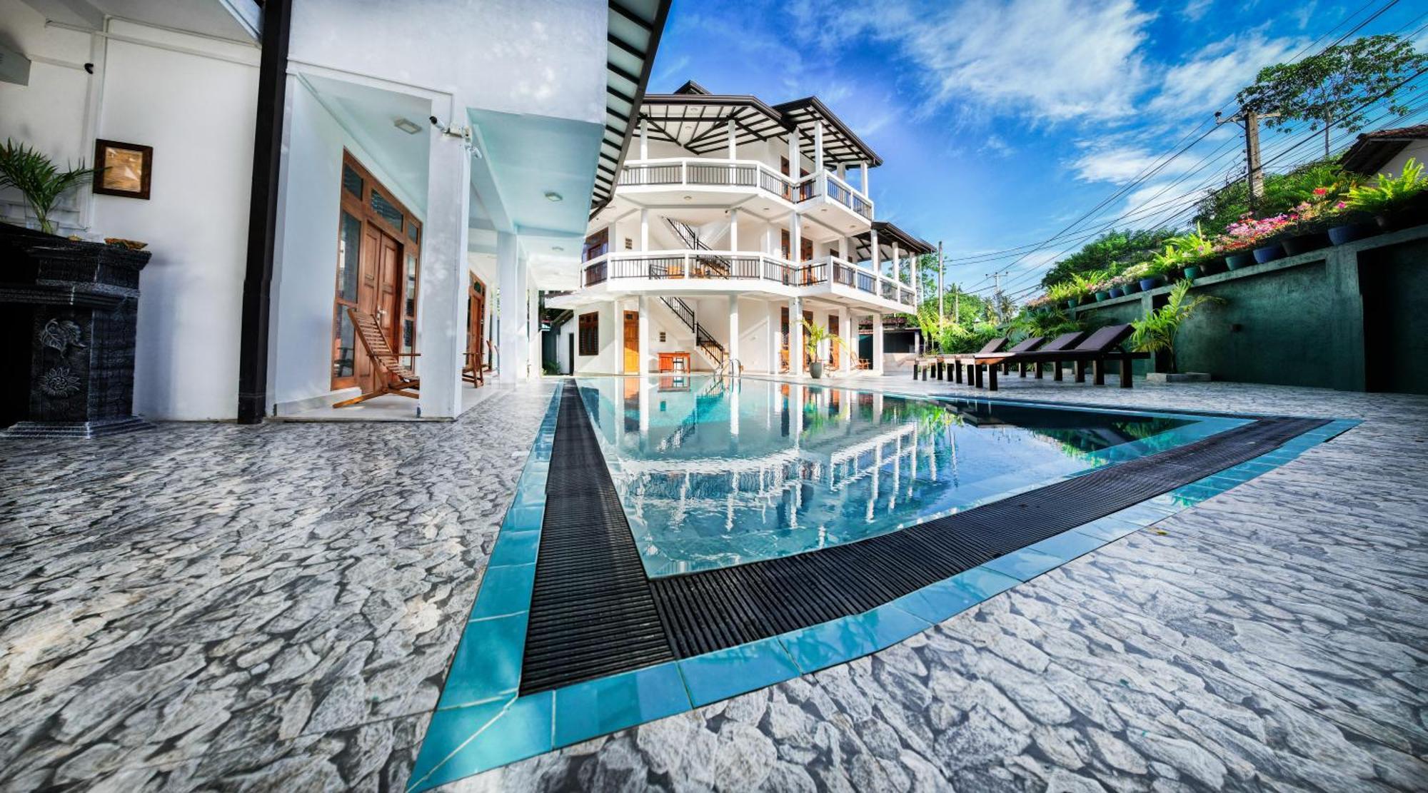 Teya Beach Hotel Ахангама Екстериор снимка