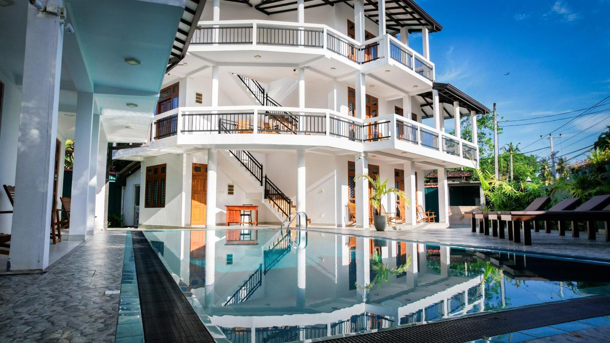 Teya Beach Hotel Ахангама Екстериор снимка