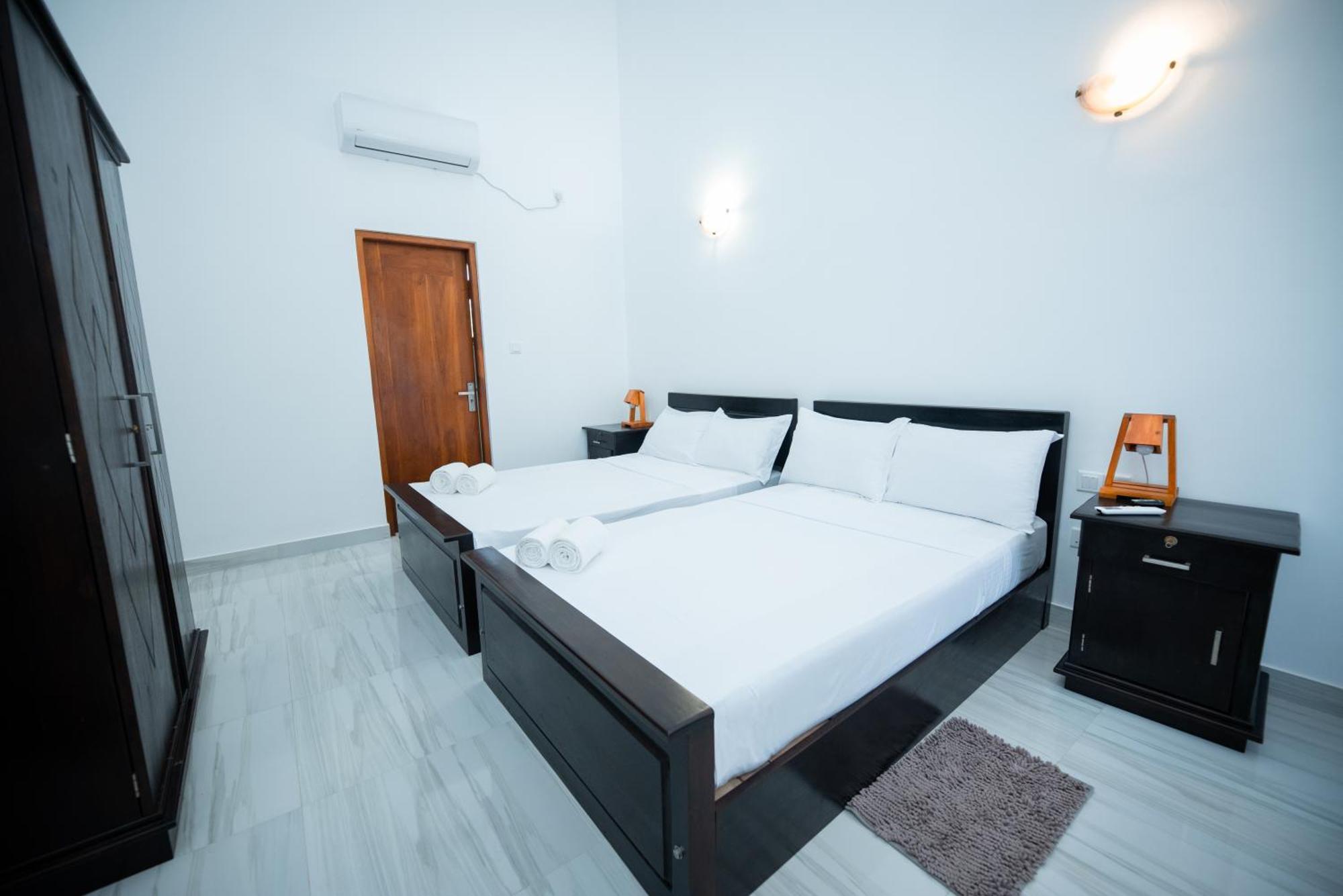 Teya Beach Hotel Ахангама Екстериор снимка