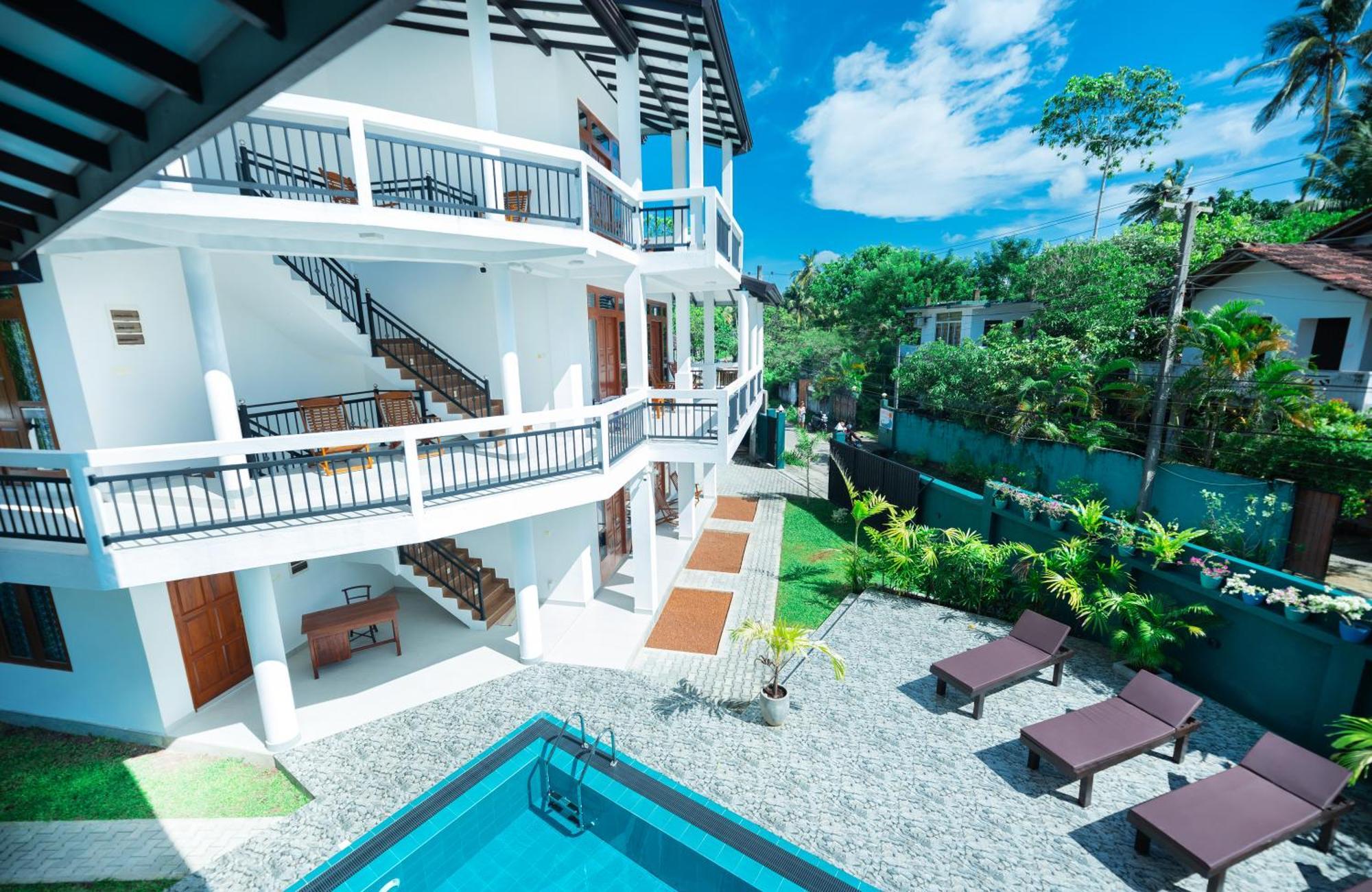 Teya Beach Hotel Ахангама Екстериор снимка